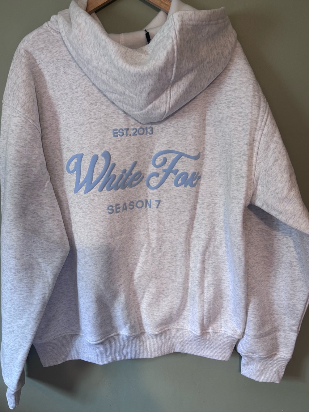 White Fox Boutique (Dawn) Light Gray Hoodie with Pale Blue Logo Size L/XL NWT